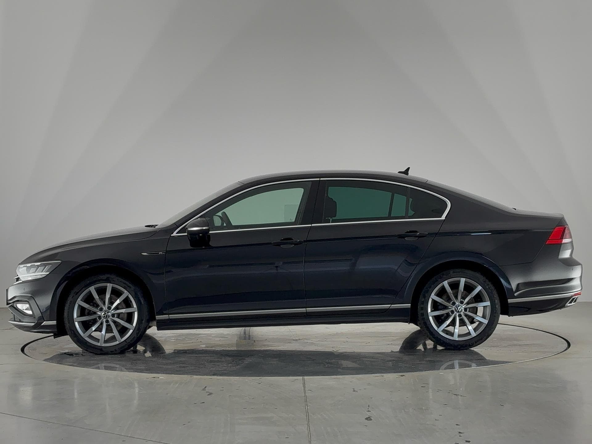 2020 Volkswagen PASSAT - 3