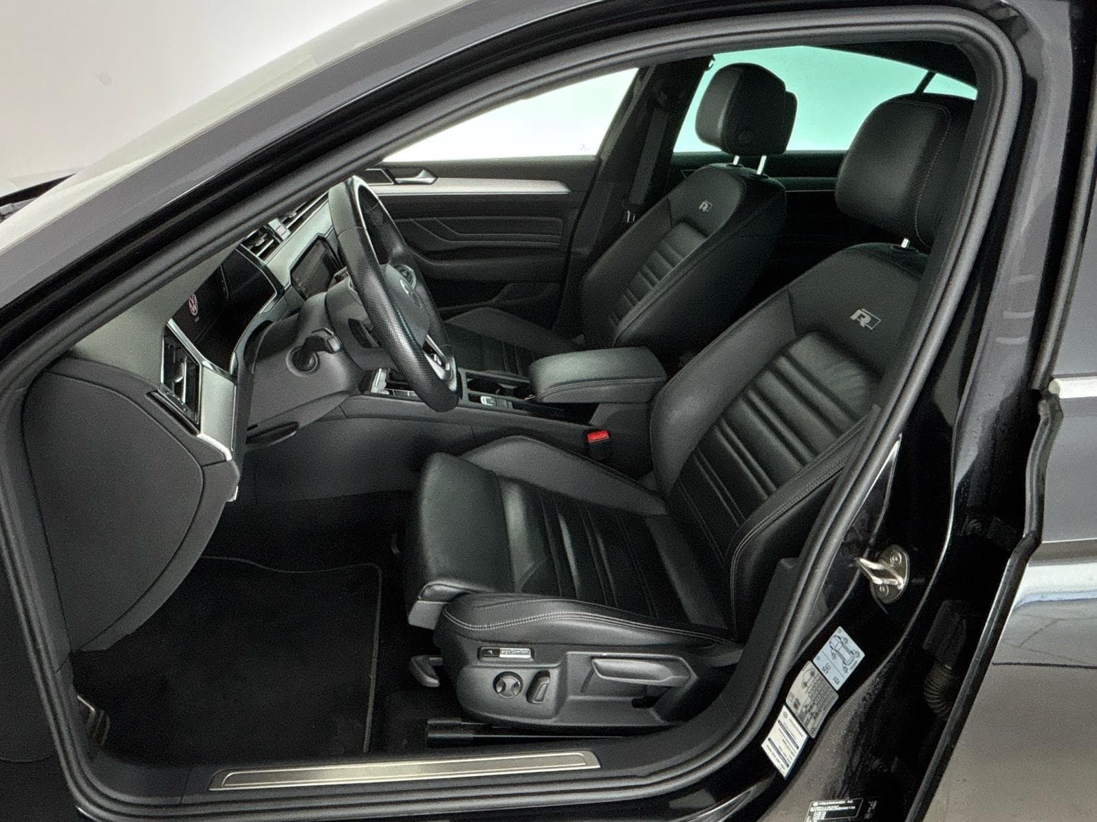 2020 Volkswagen PASSAT - 7