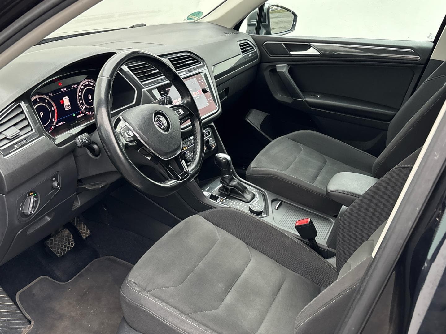 2017 Volkswagen TIGUAN - 6