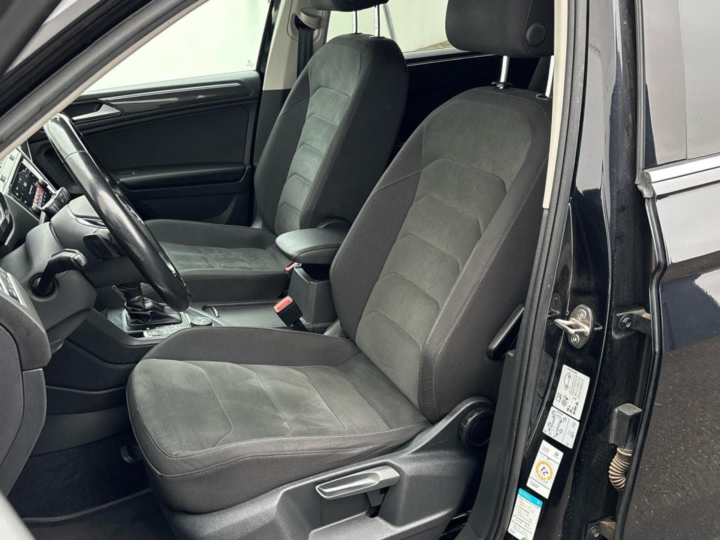 2017 Volkswagen TIGUAN - 7