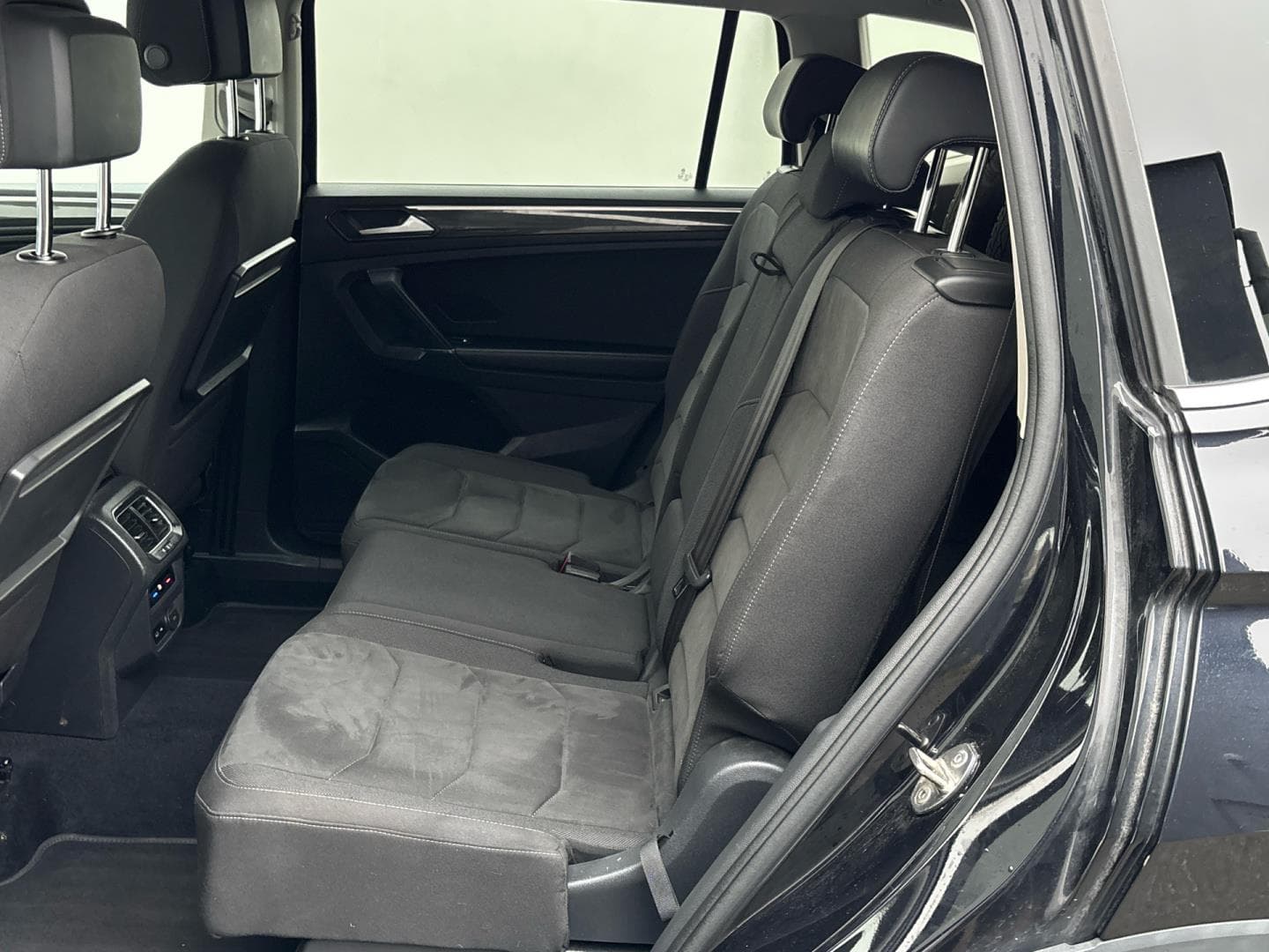 2017 Volkswagen TIGUAN - 8