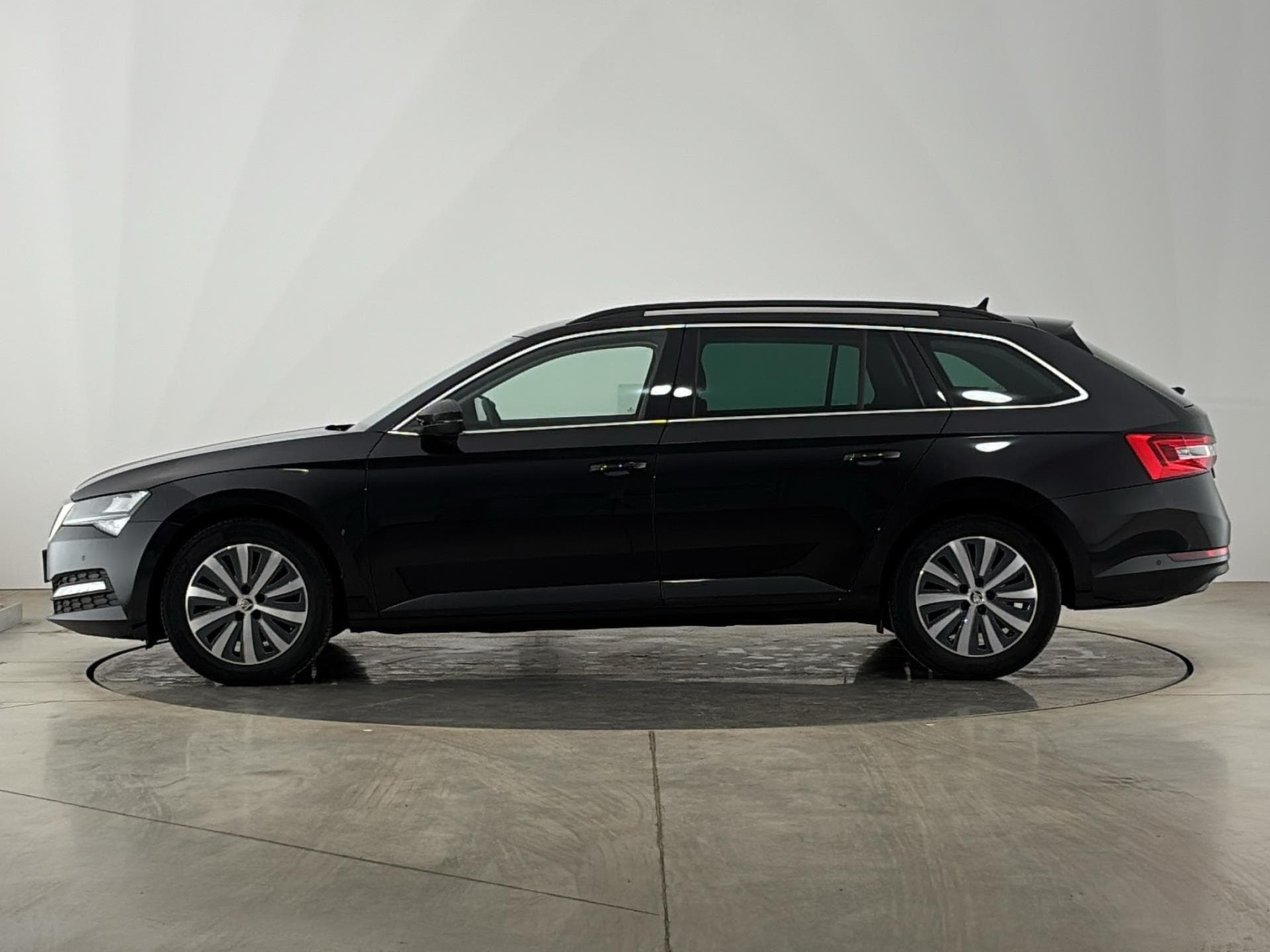 2023 Škoda SUPERB - 3