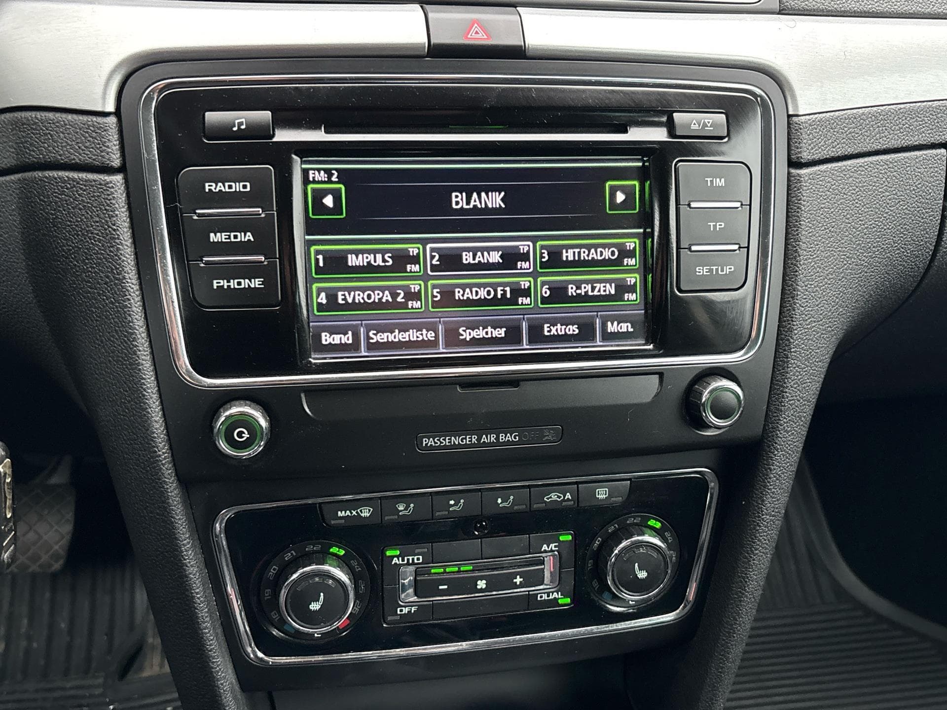 2015 Škoda SUPERB - 12