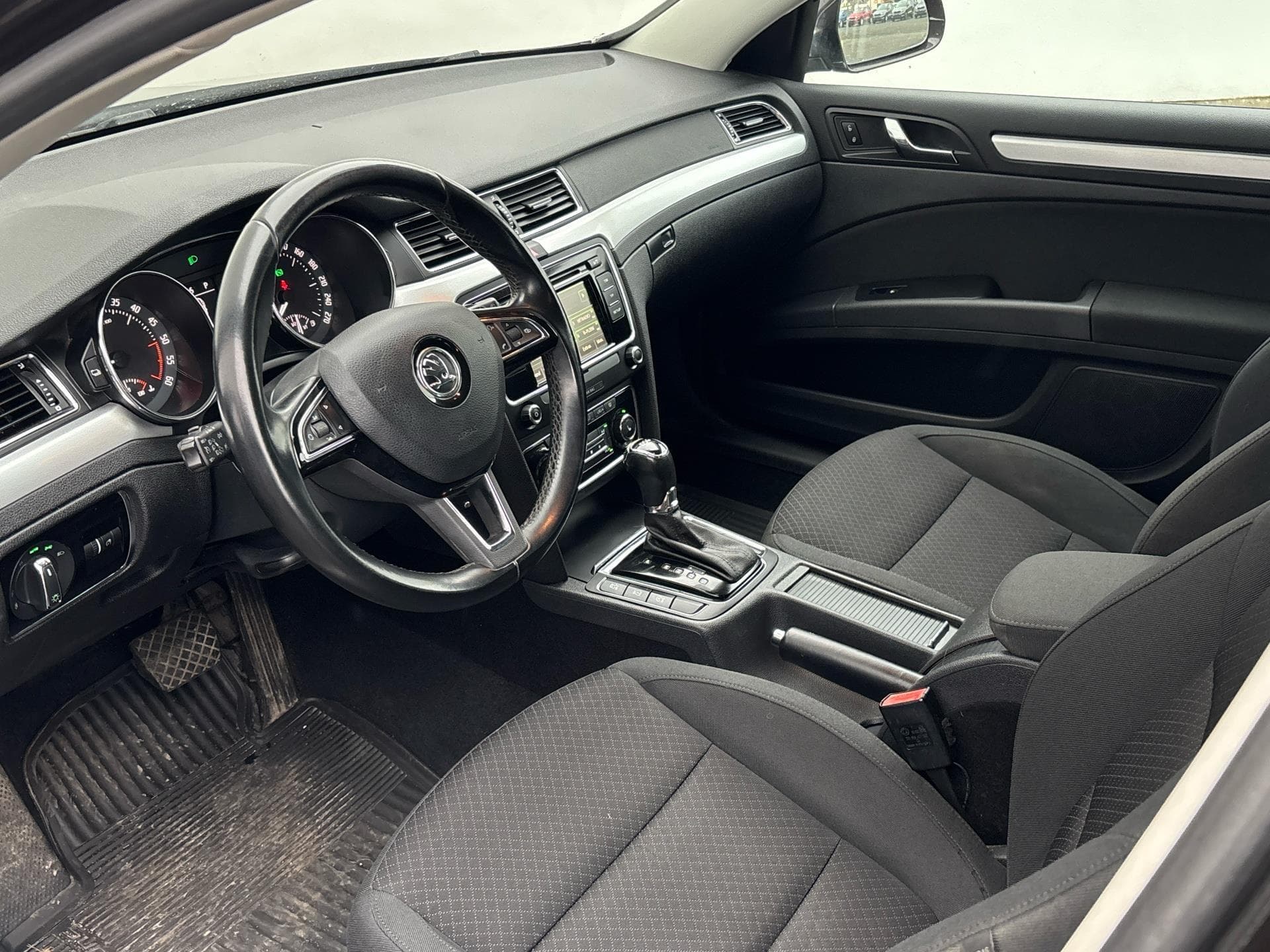 2015 Škoda SUPERB - 6