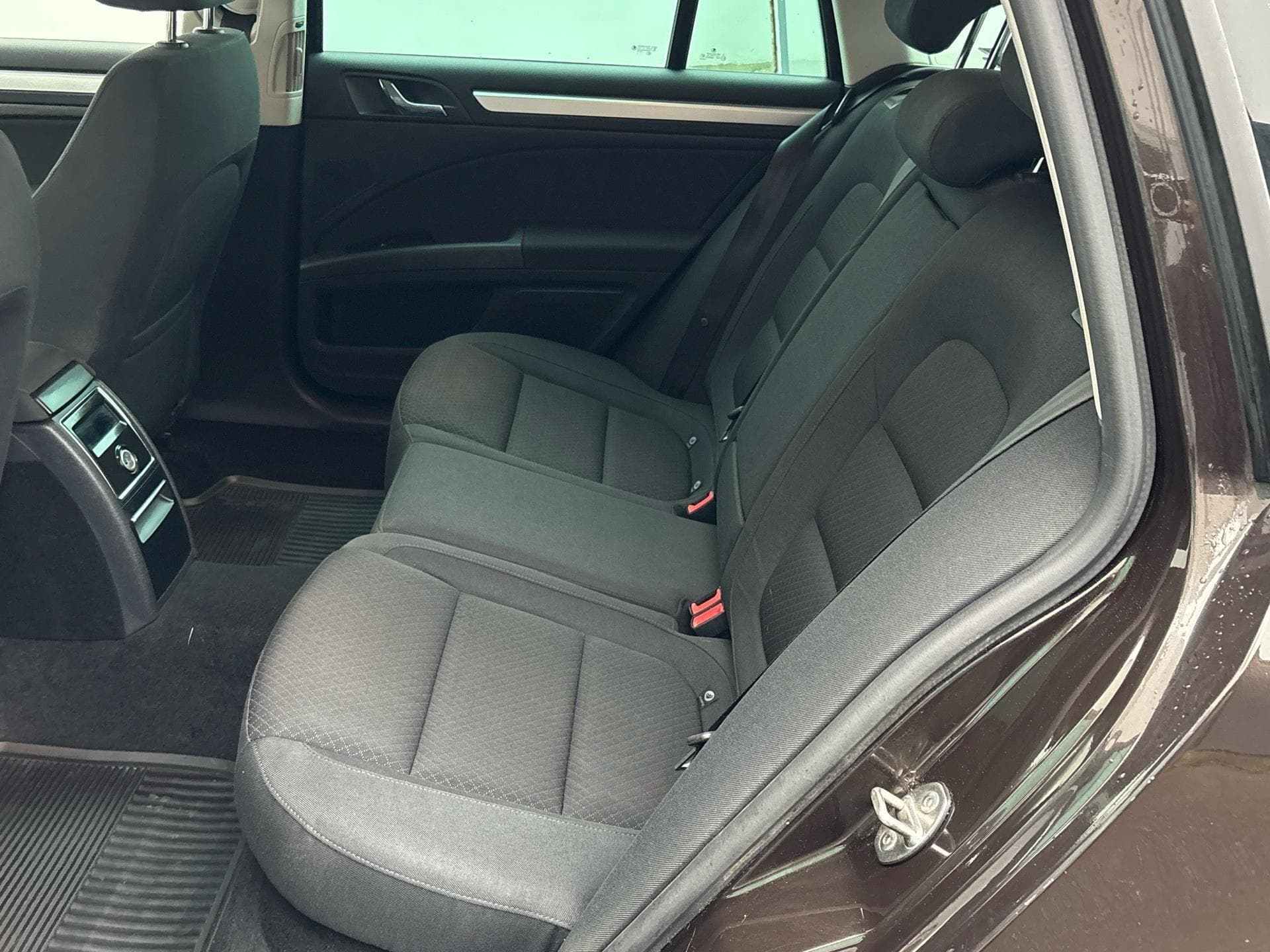 2015 Škoda SUPERB - 8