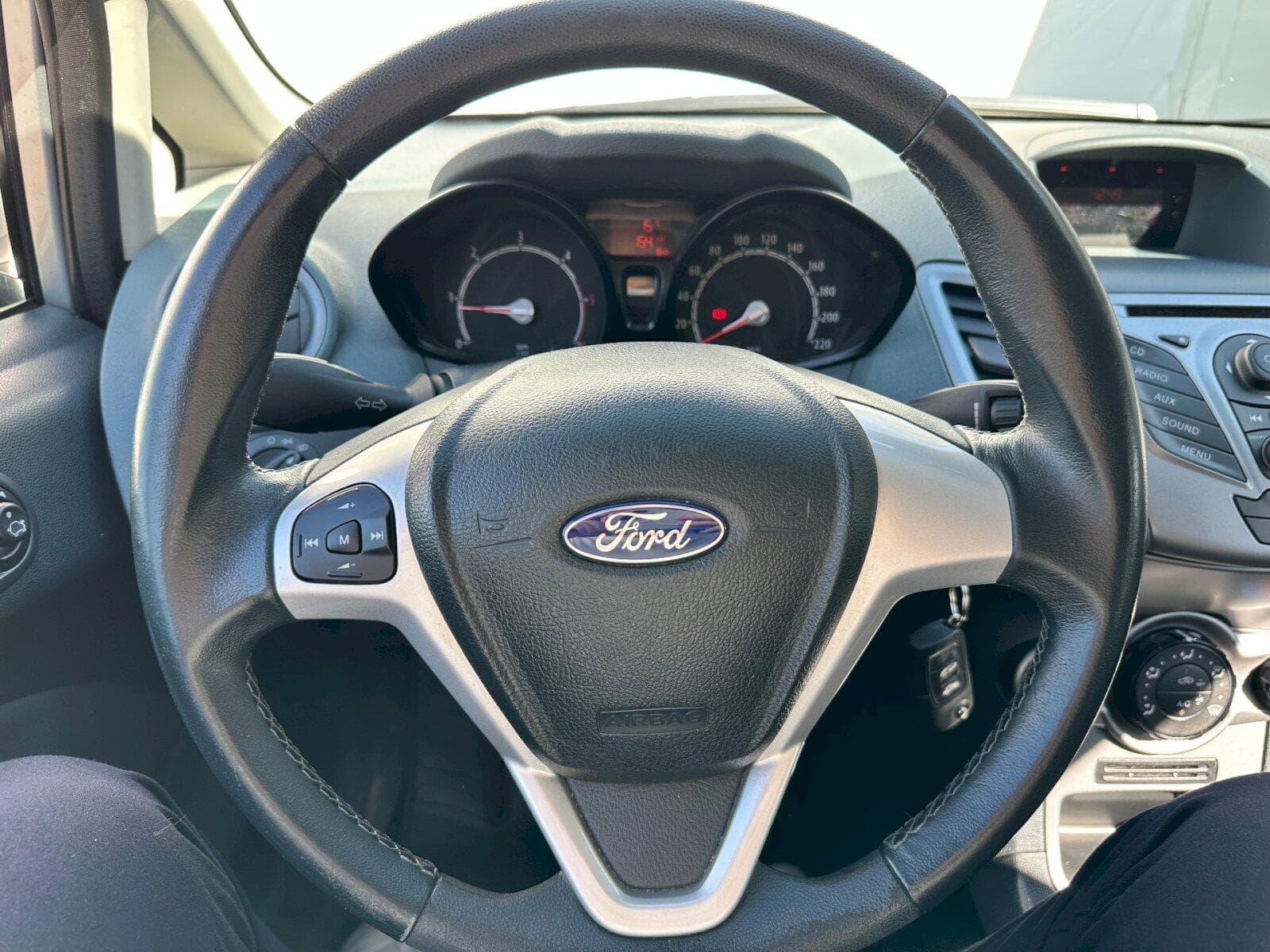Ford FIESTA - 11
