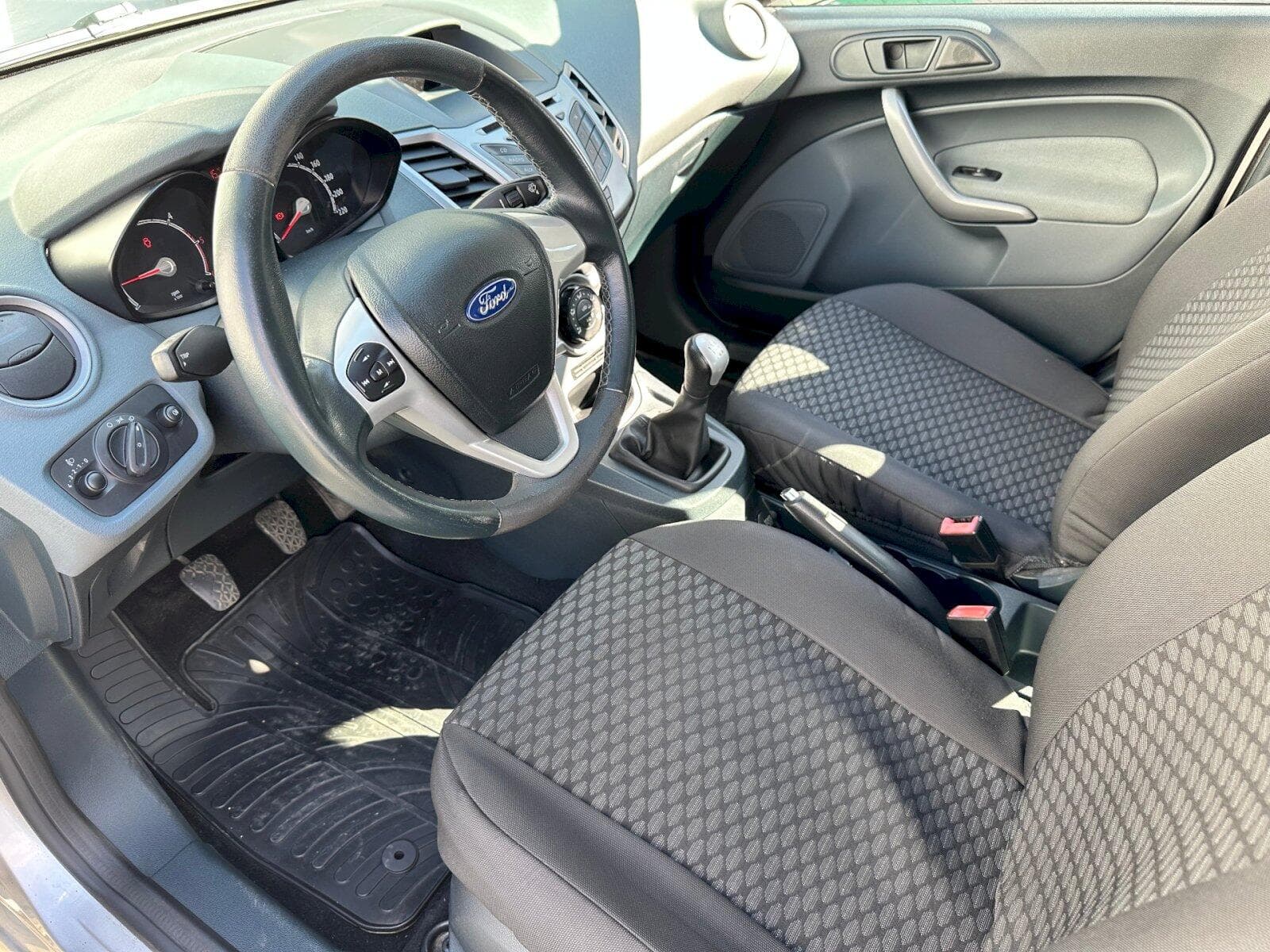 Ford FIESTA - 6