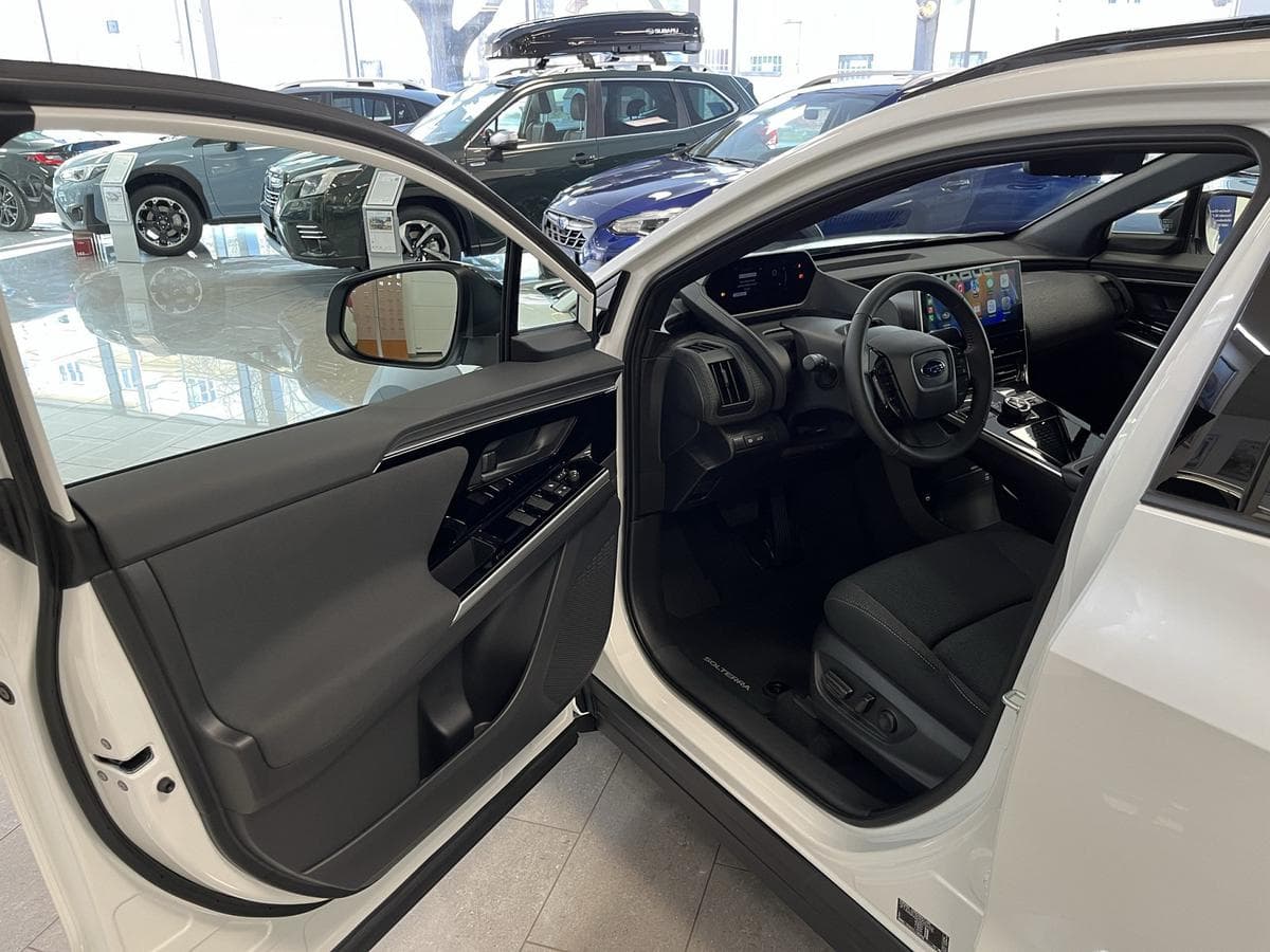 Subaru Solterra - 12