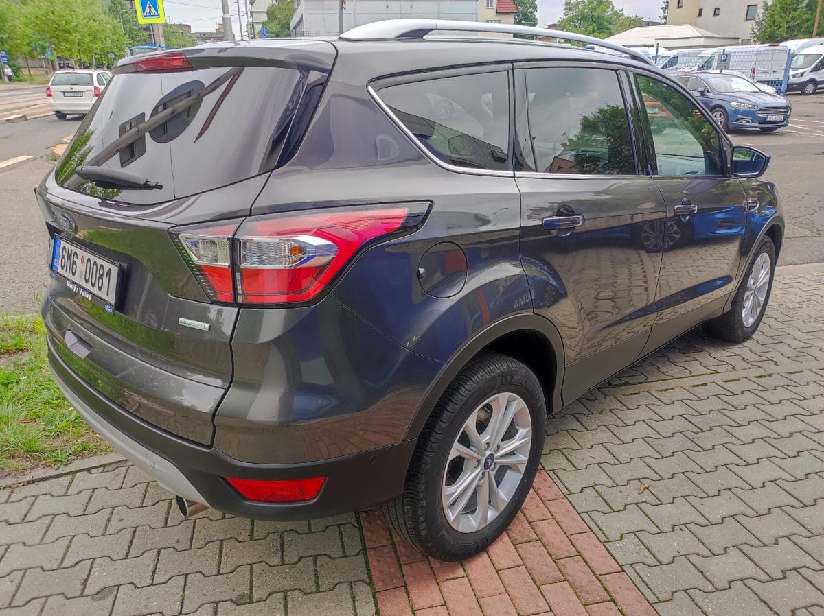 Ford Kuga - 4
