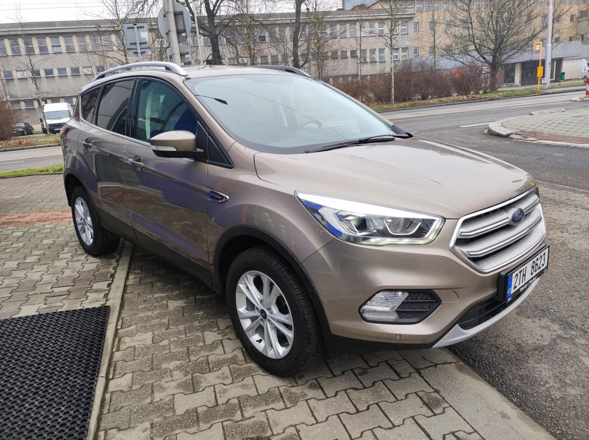 Ford Kuga - 2