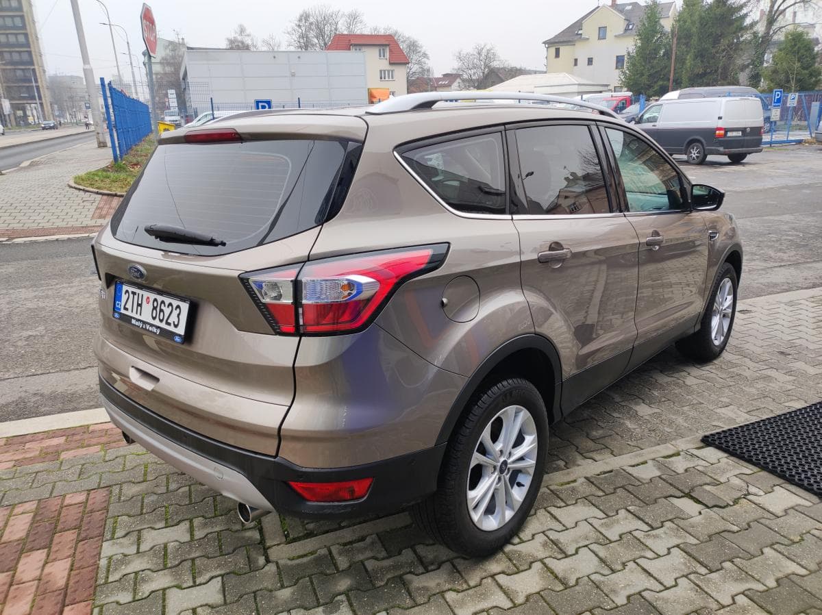Ford Kuga - 4