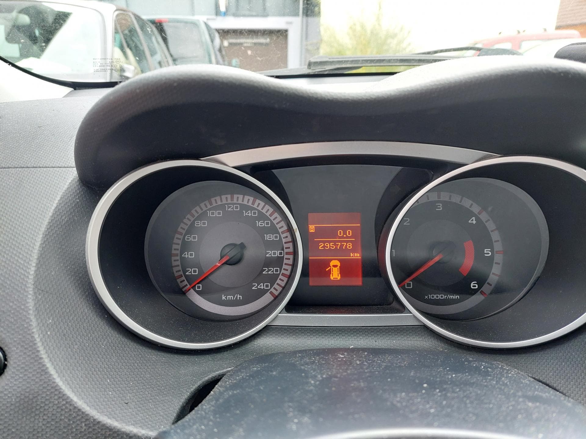 Citroen C-CROSSER - 12