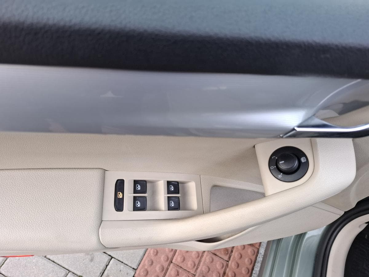 Škoda OCTAVIA - 11