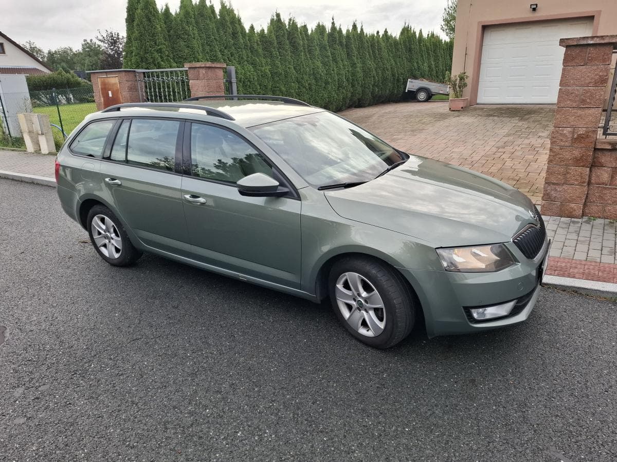 Škoda OCTAVIA - 4