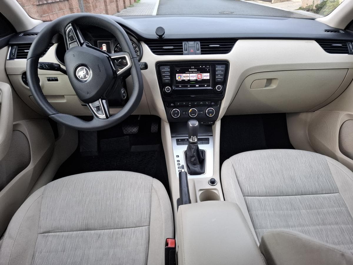 Škoda OCTAVIA - 9