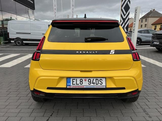 2025 Renault 5 - 6