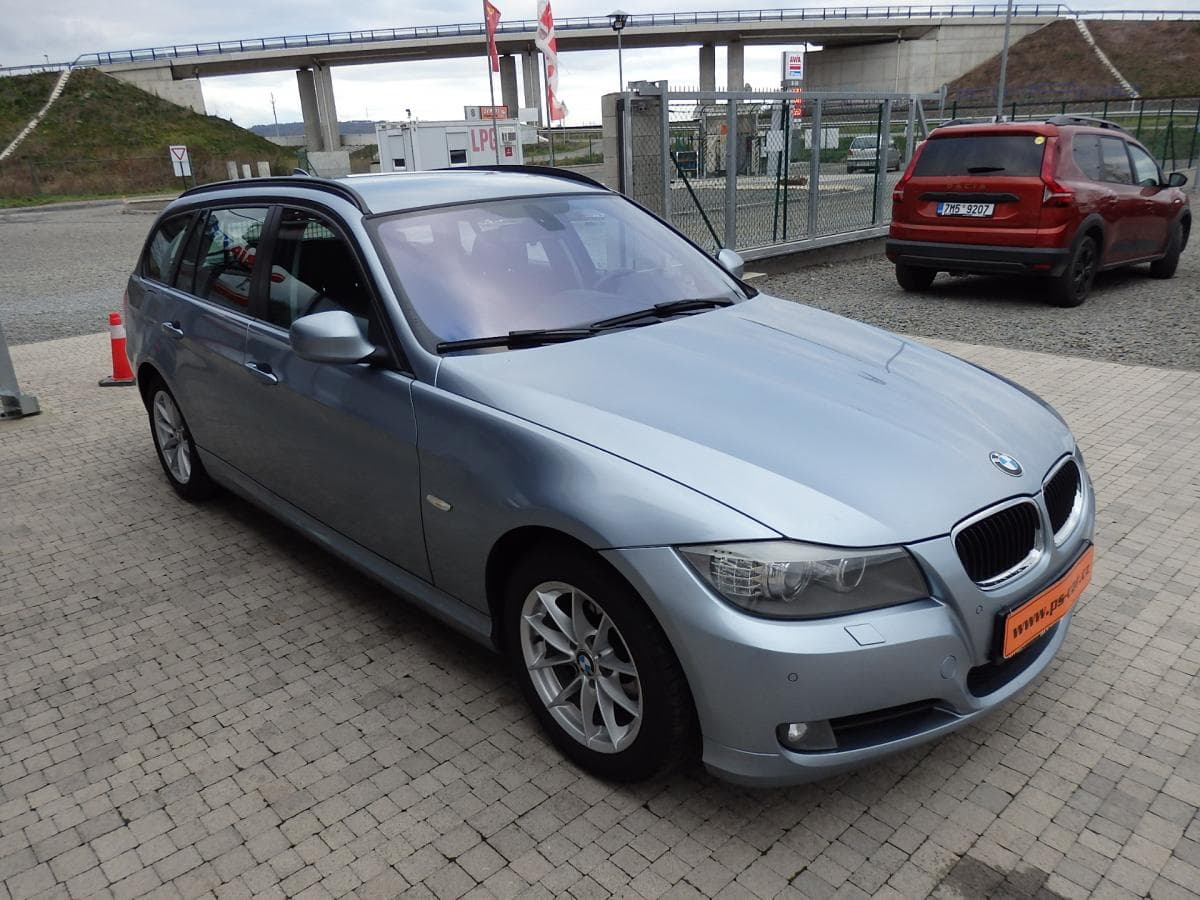 2010 BMW 3-Series - 3
