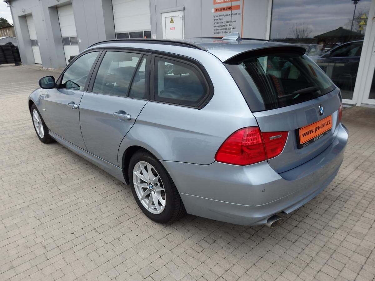 2010 BMW 3-Series - 5