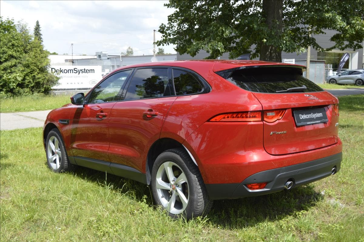 2019 Jaguar F-PACE - 7