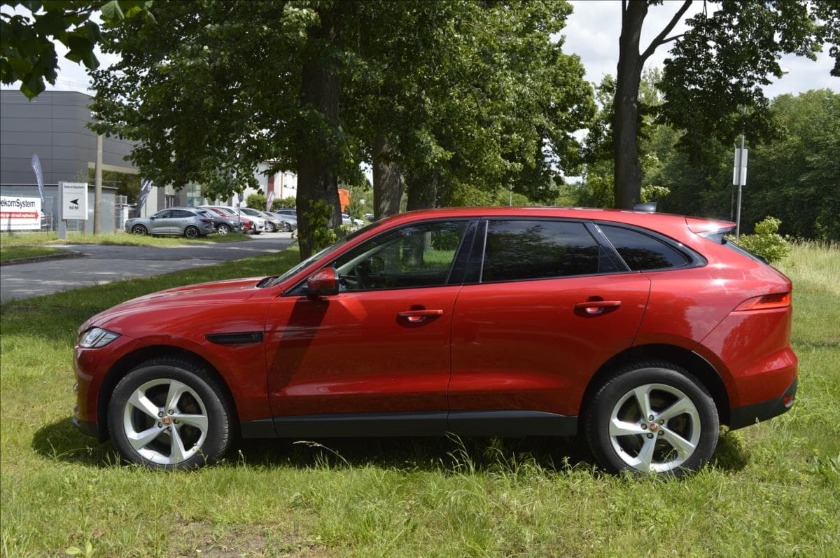 2019 Jaguar F-PACE - 8