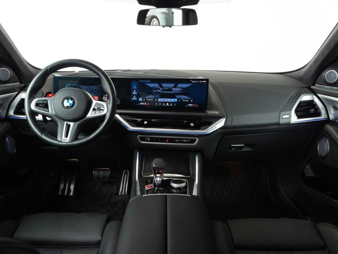 2025 BMW Xm - 12