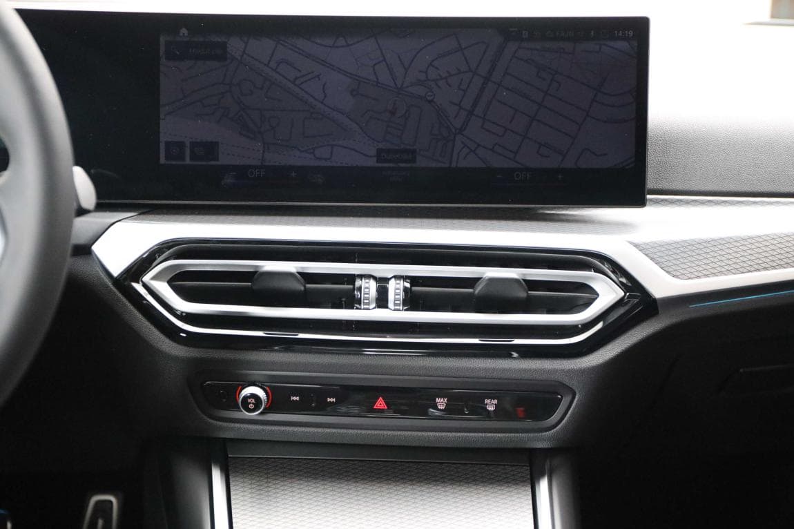 2023 BMW 3-Series - 9