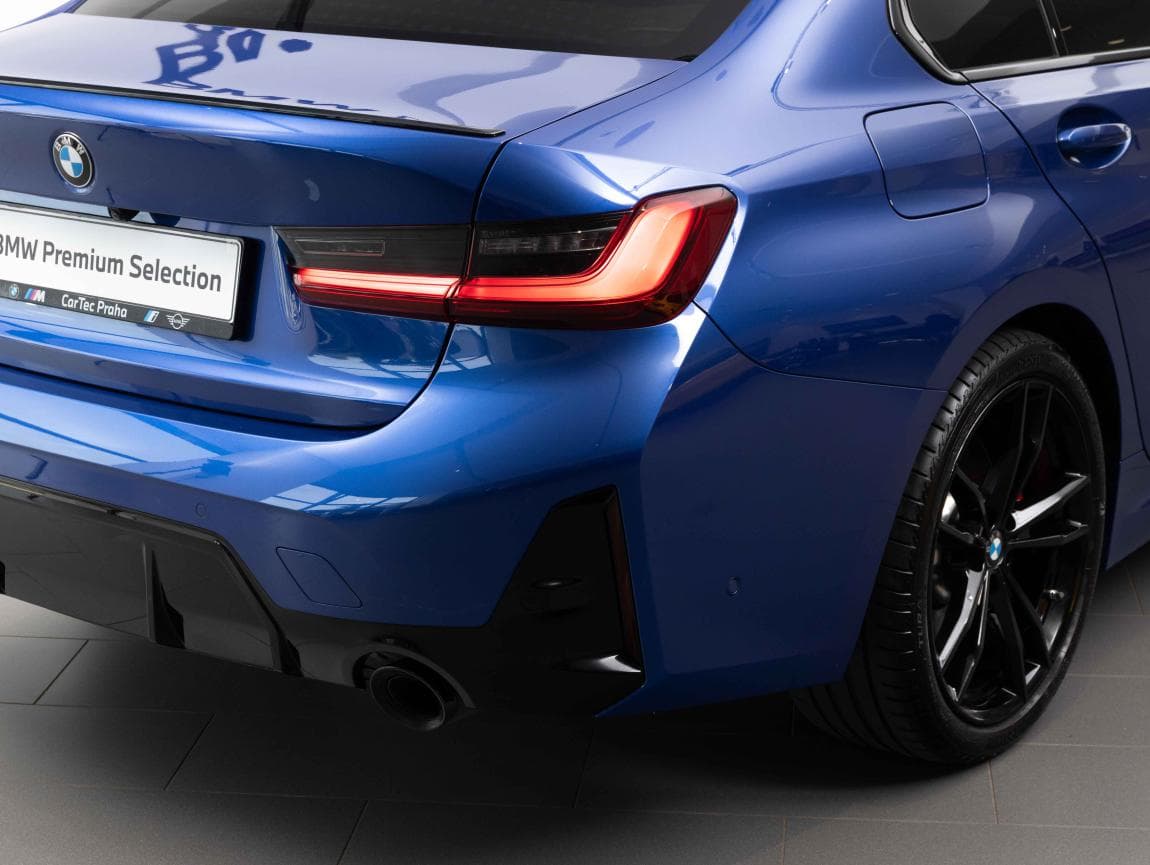 2023 BMW 3-Series - 9