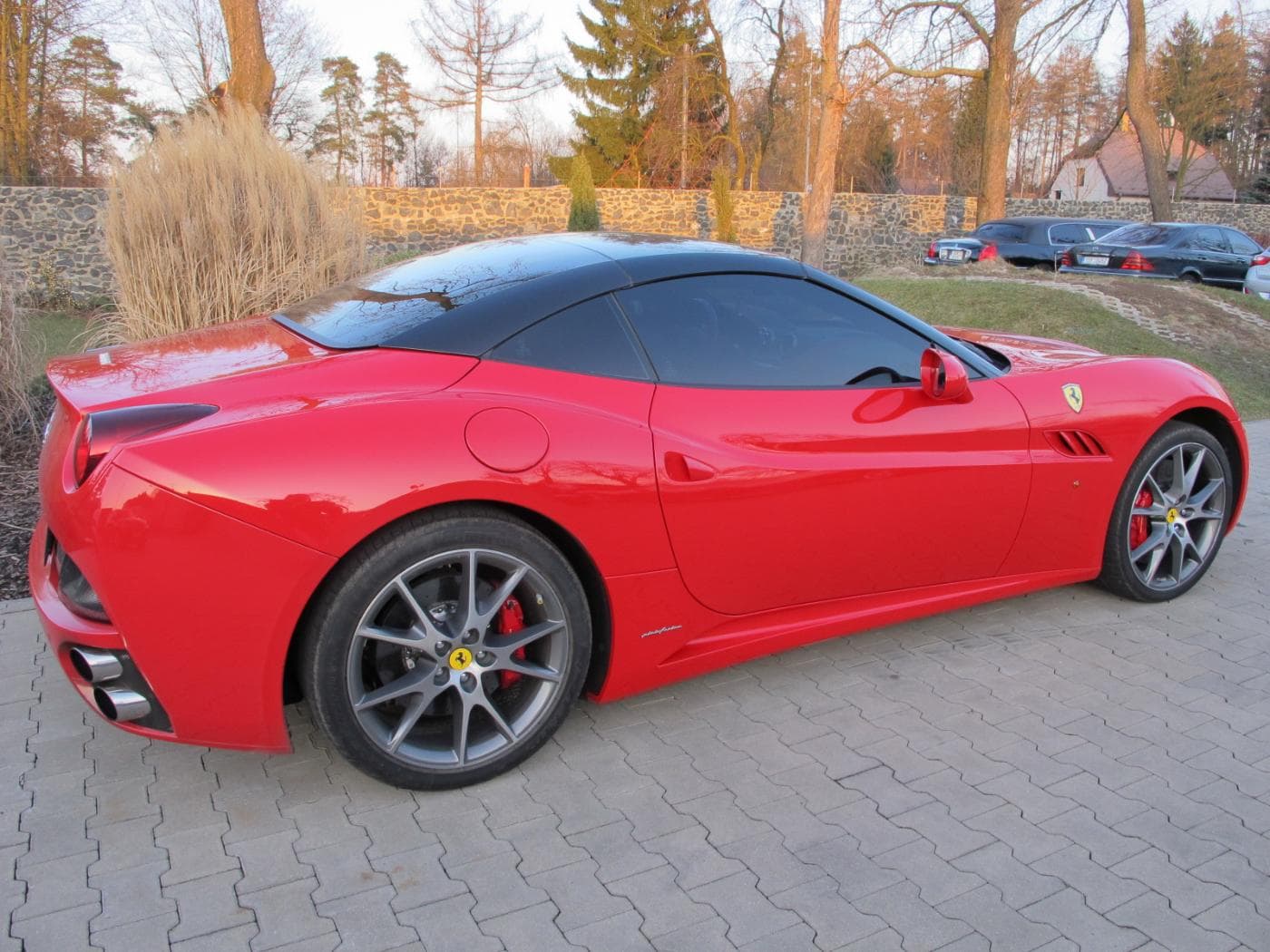 2010 Ferrari California - 5
