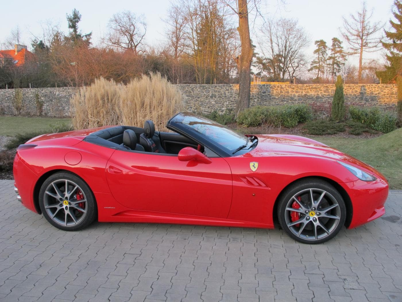 2010 Ferrari California - 6