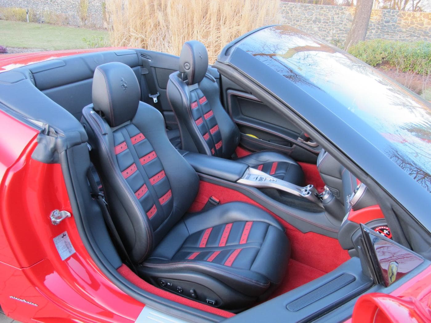 2010 Ferrari California - 9