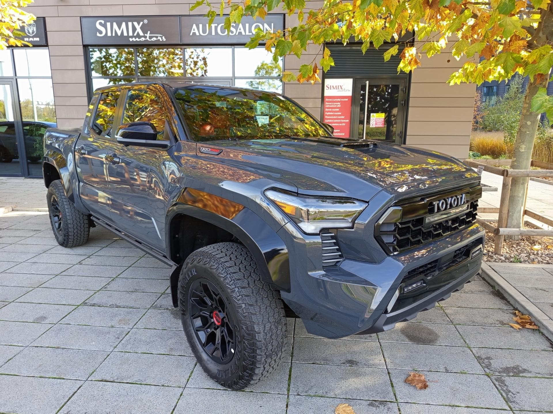 Toyota Tacoma - 13