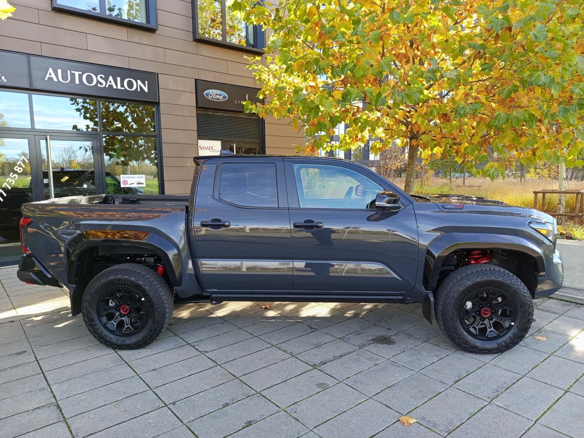 Toyota Tacoma - 5