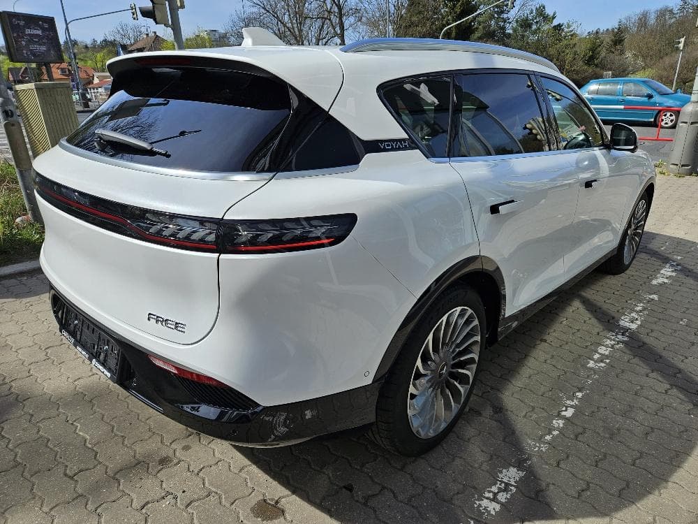 Dongfeng VOYAH - 6