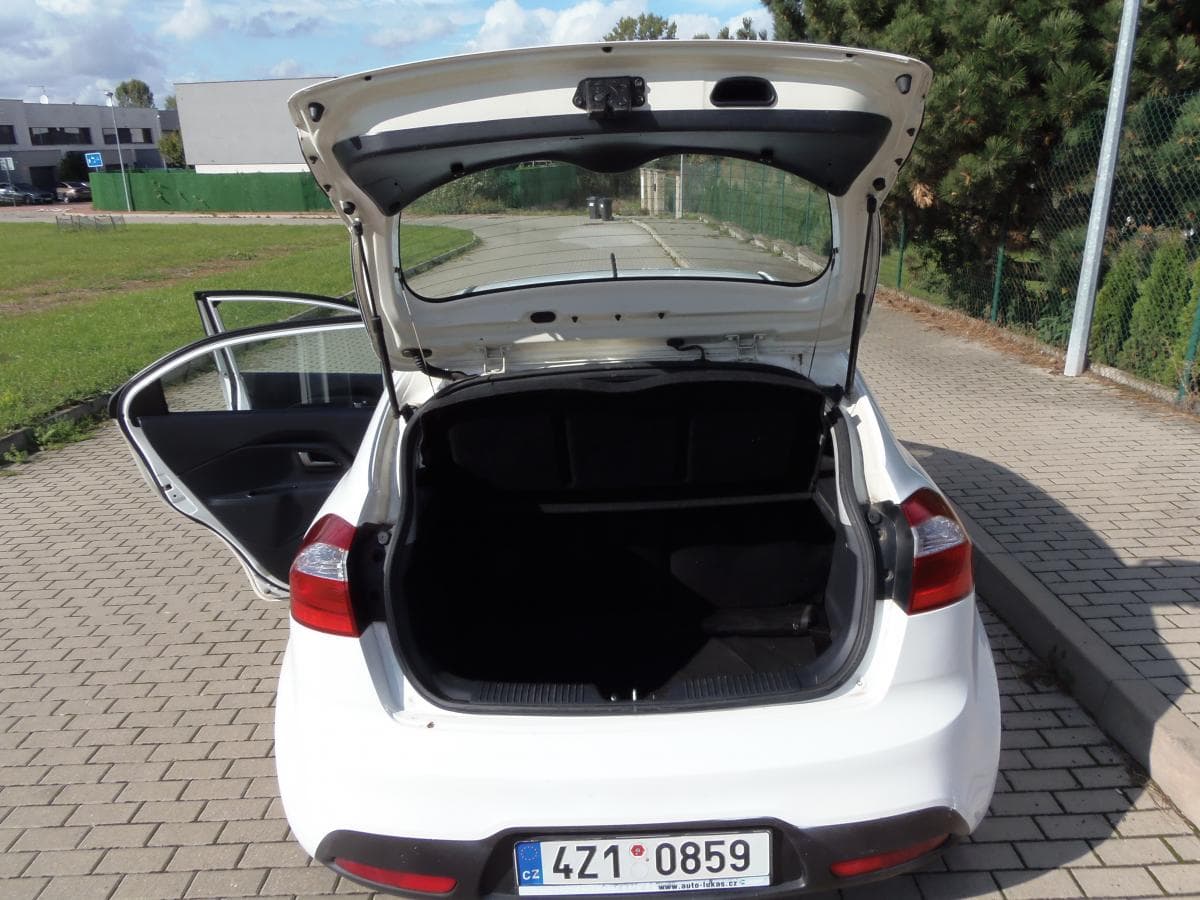 Kia RIO - 11