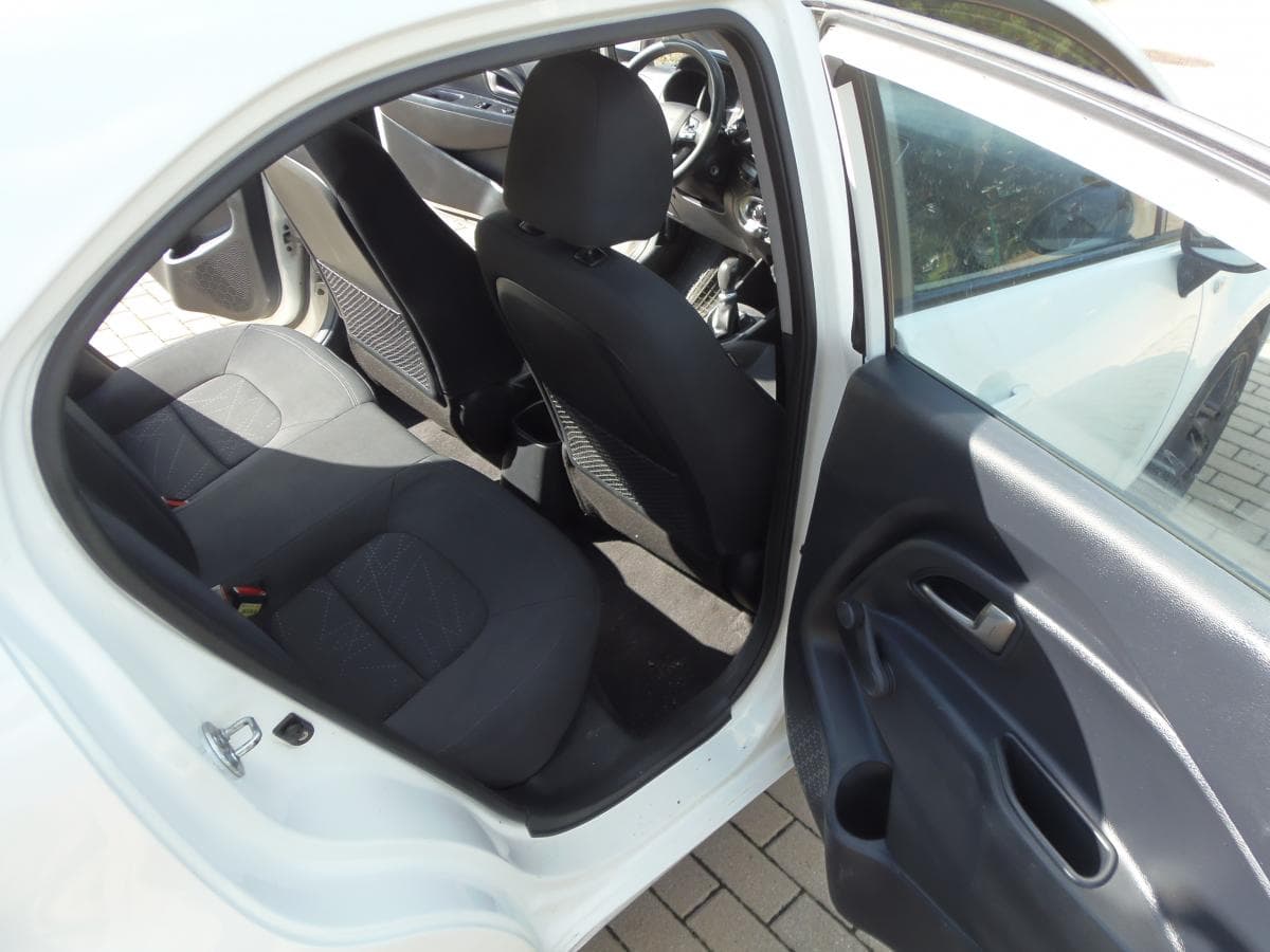 Kia RIO - 12