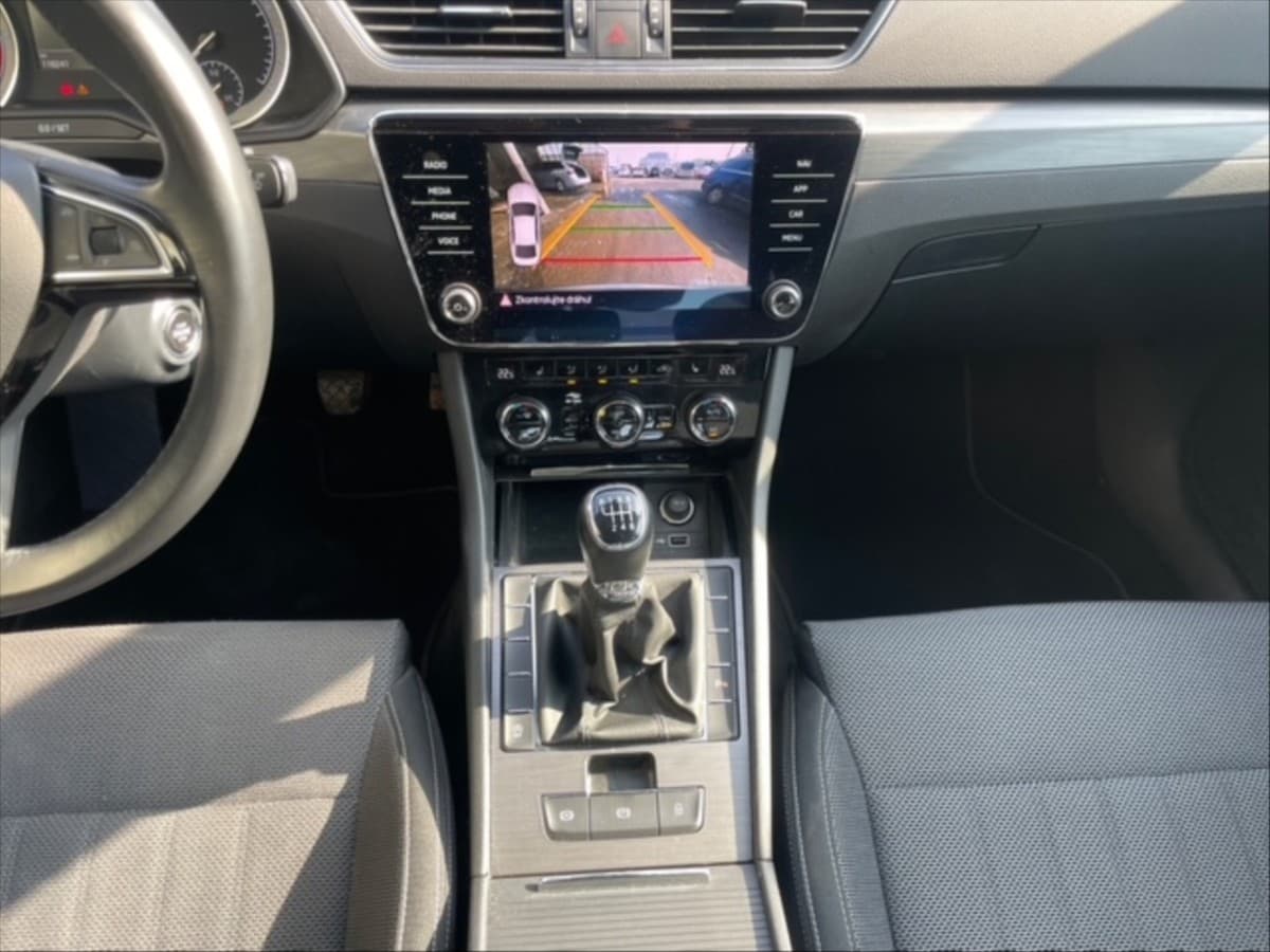 2020 Škoda Superb - 10