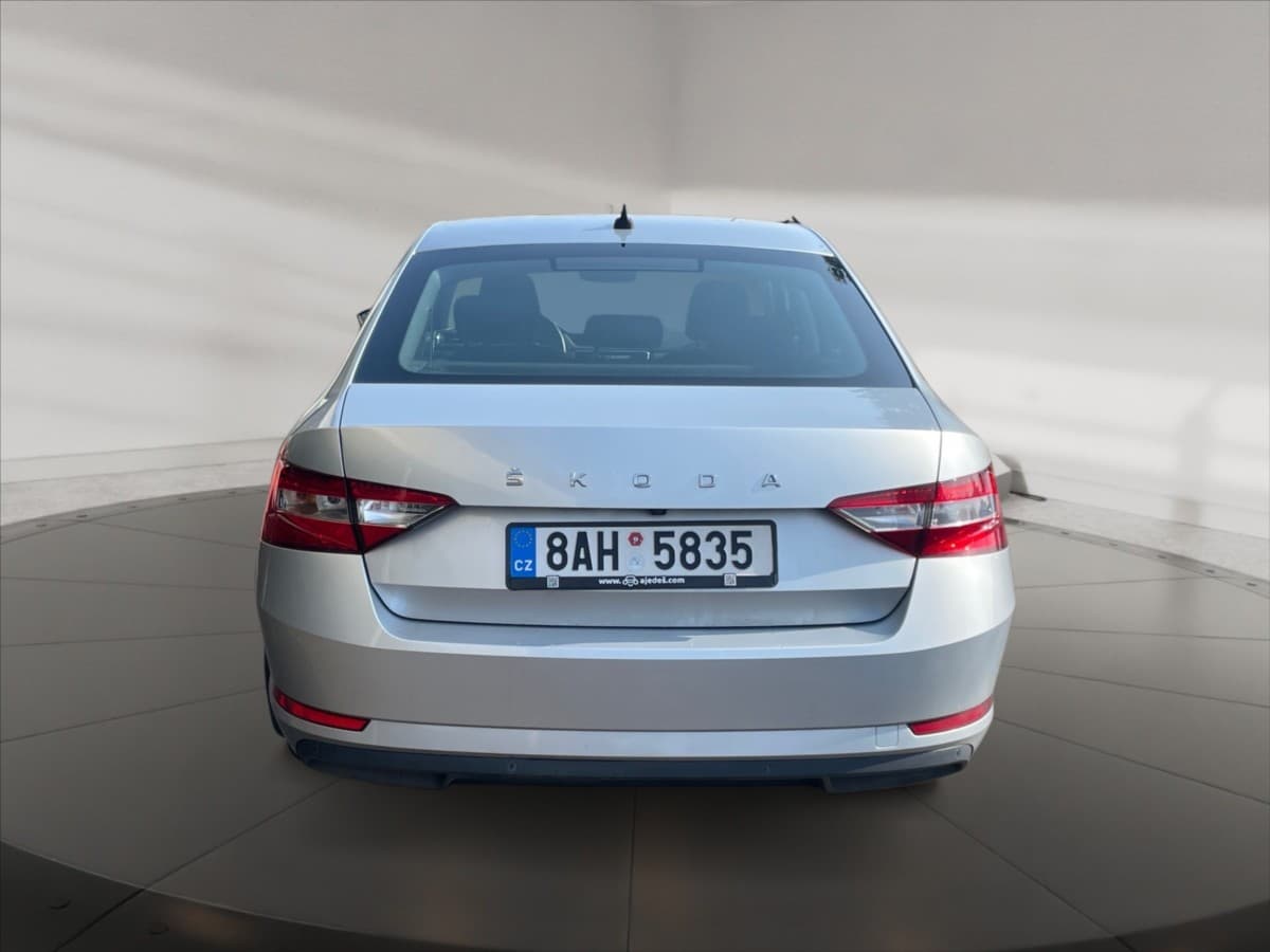 2020 Škoda Superb - 5