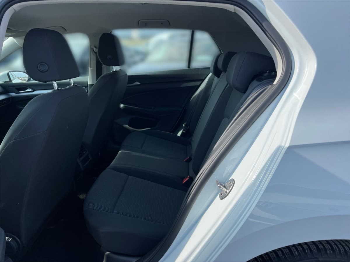 2021 Volkswagen Golf - 8