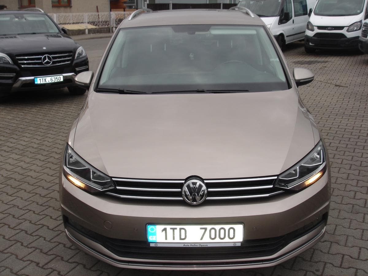 Volkswagen Touran - 3