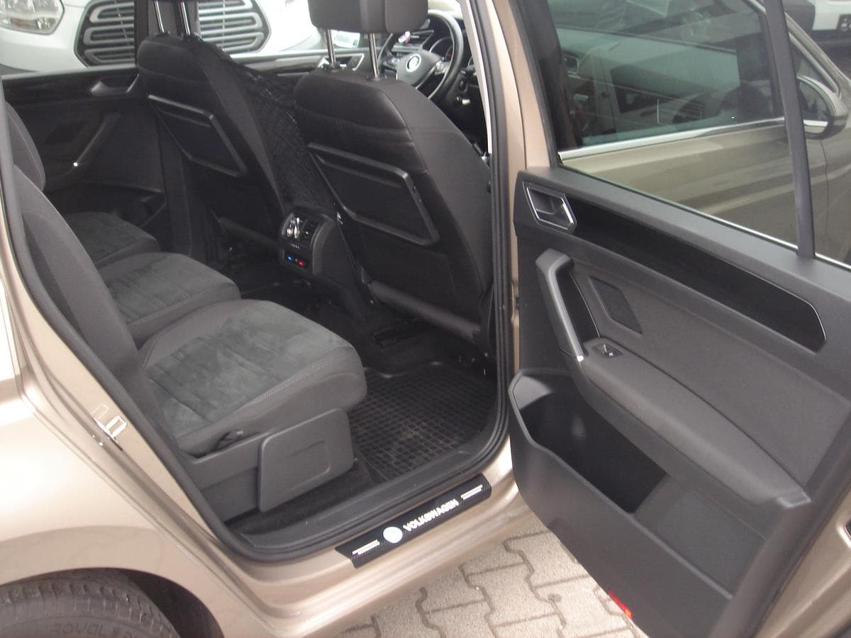 Volkswagen Touran - 6
