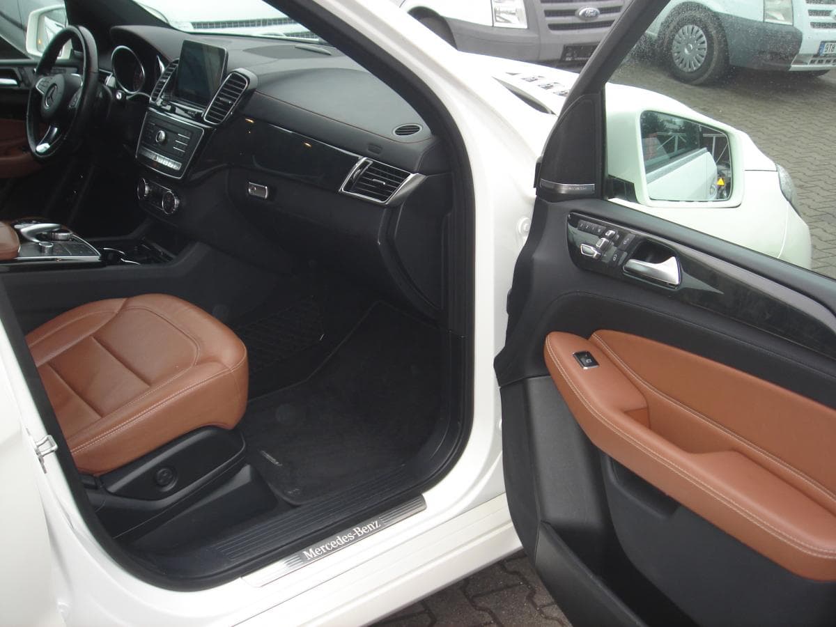 Mercedes-Benz GLE - 8