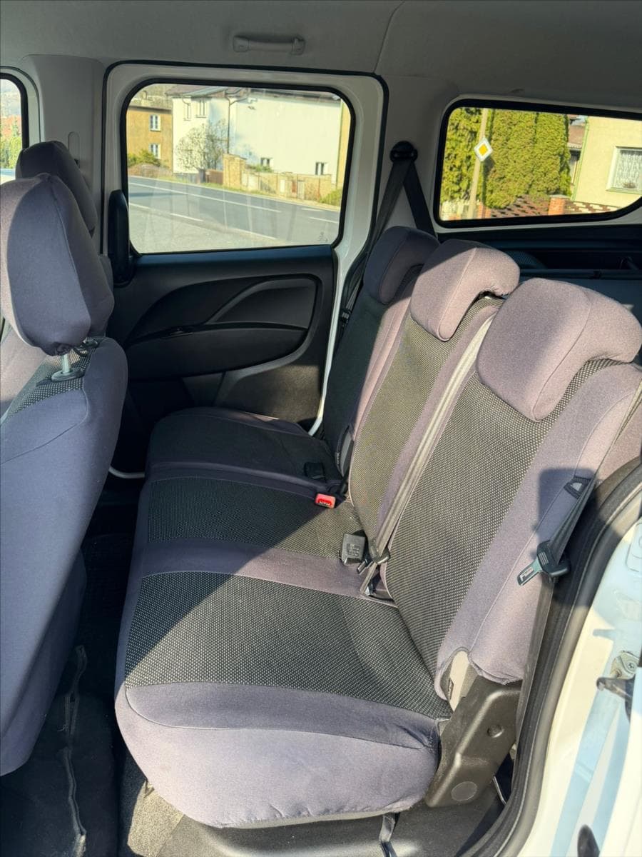 2023 Fiat Doblo - 11