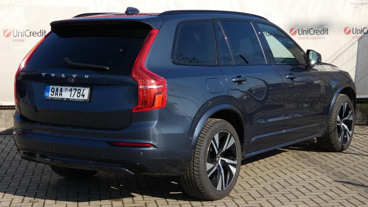 2021 Volvo XC90 - 3