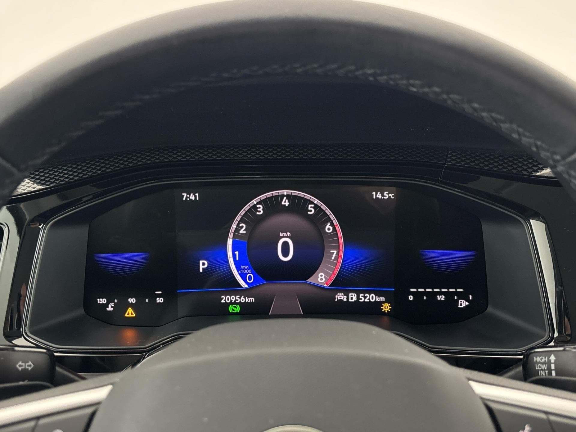 2023 Volkswagen POLO - 11