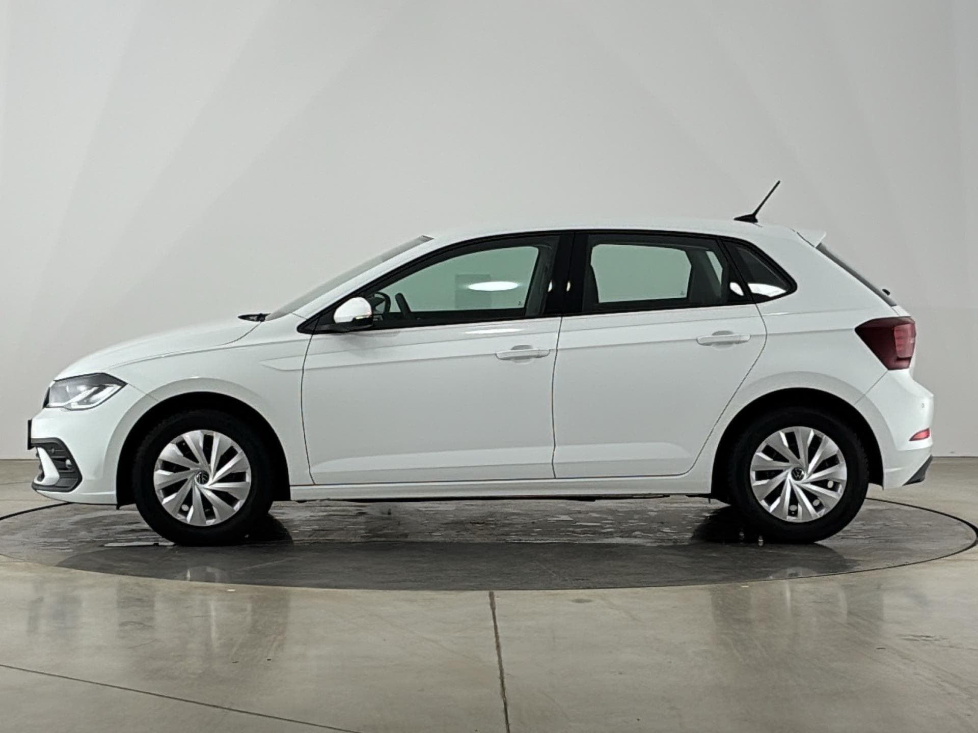 2023 Volkswagen POLO - 3