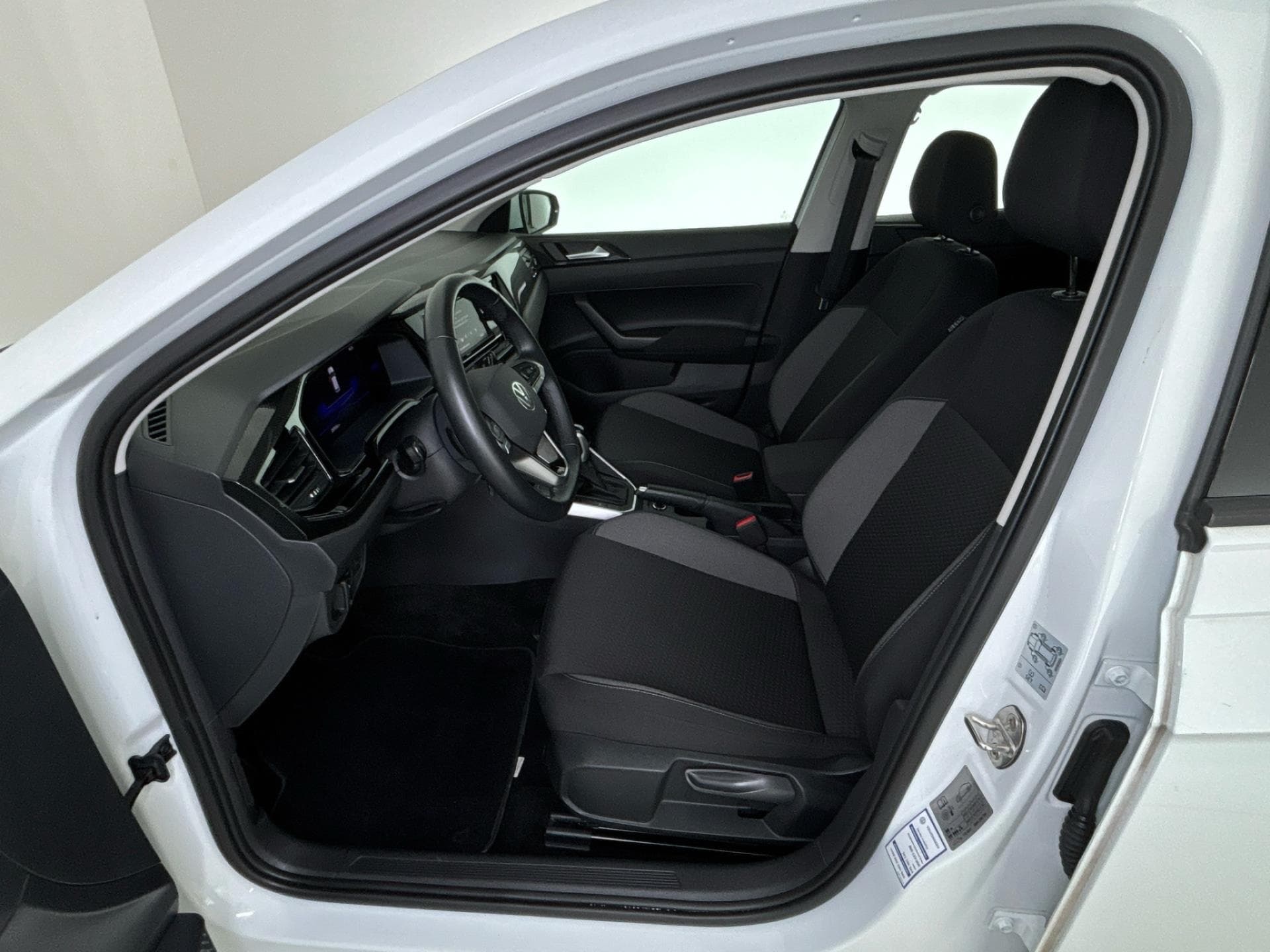 2023 Volkswagen POLO - 7