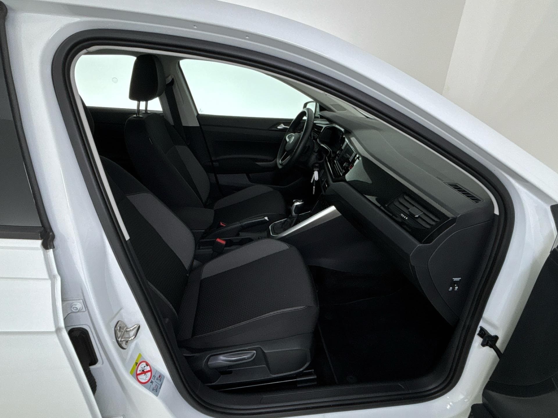 2023 Volkswagen POLO - 9