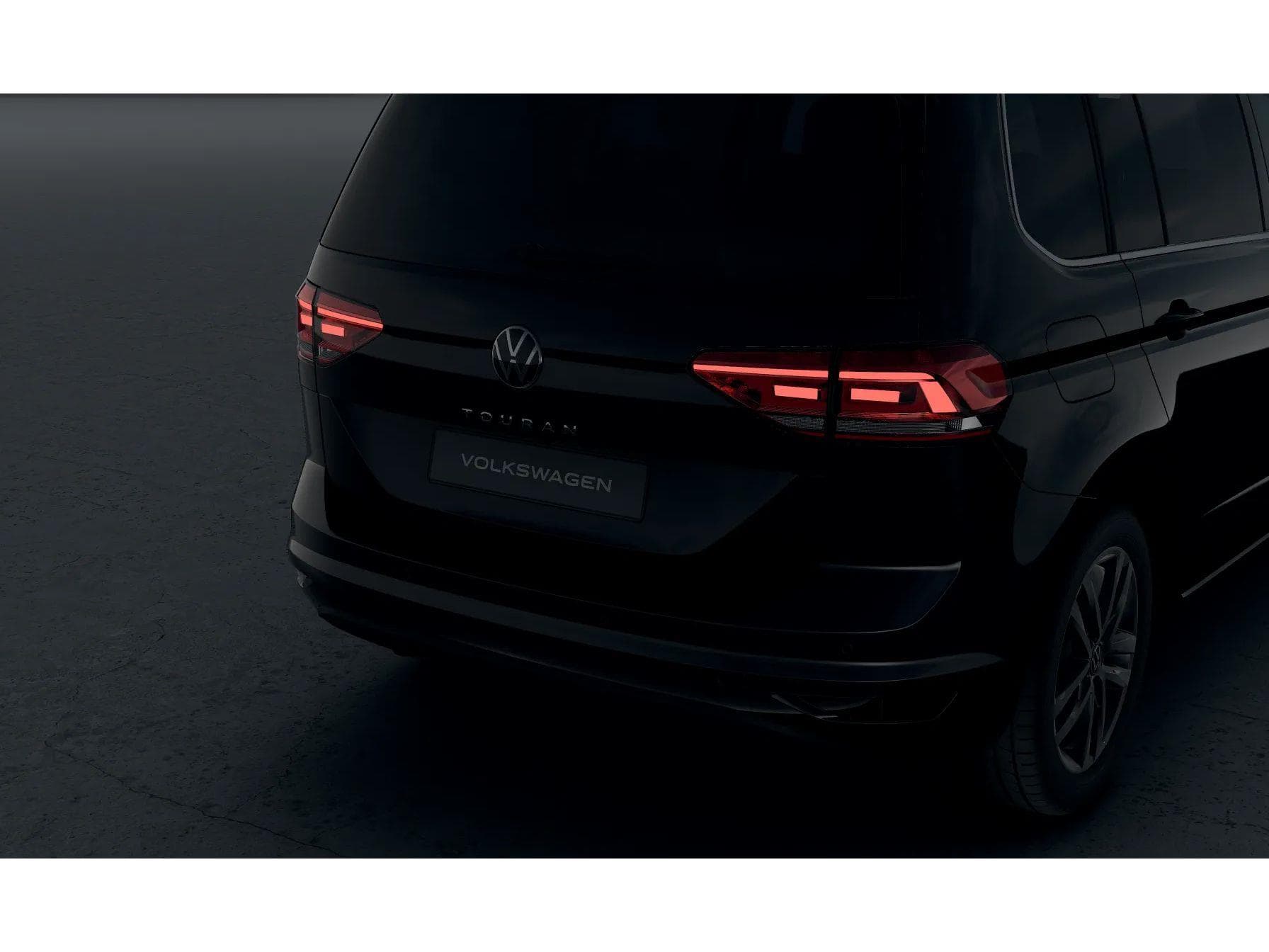 Volkswagen Touran - 4