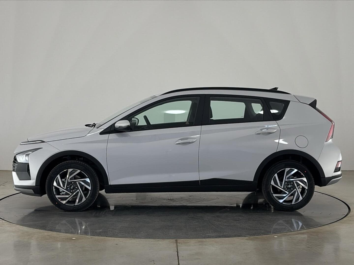 Hyundai BAYON - 3