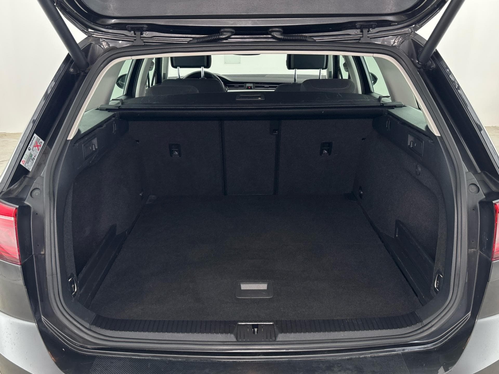 2020 Volkswagen PASSAT - 10
